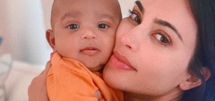 Ким Кардашьян покрестила младших детей в Армении