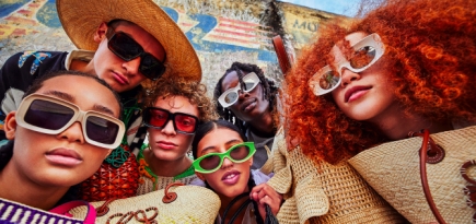 На сайте ЦУМа появилась новая коллекция Loewe Paula's Ibiza