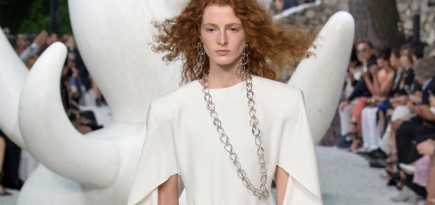 Louis Vuitton стал самым дорогим брендом 2019 года