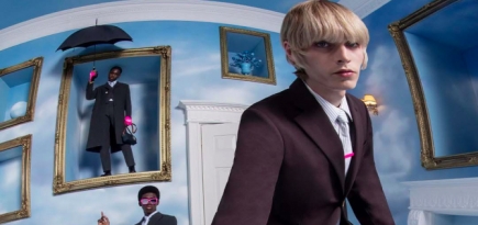 Модели позируют на фоне облаков в новой кампании Louis Vuitton