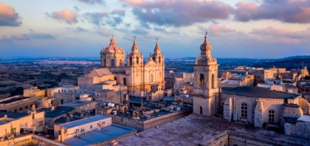 Власти Мальты не станут закрывать въезд для не привитых от COVID-19