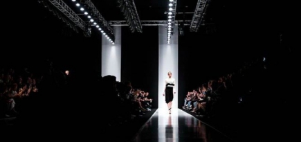 «ВКонтакте» и TikTok проведут трансляции показов Mercedes-Benz Fashion Week Russia