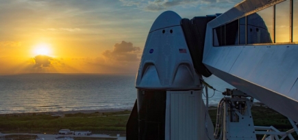 SpaceX проведет трансляцию запуска корабля с астронавтами NASA на МКС