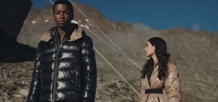 Mytheresa и Moncler открыли виртуальный поп-ап-магазин