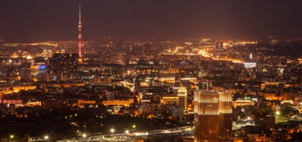 Власти Москвы не планируют закрывать бары и рестораны на ночь — вопреки рекомендациям Роспотребнадзора