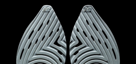 New Balance и Stone Island показали тизер своей коллаборации