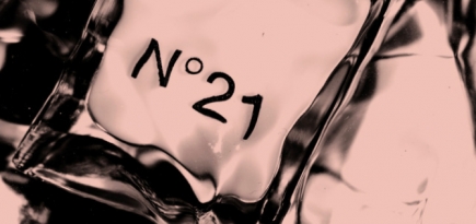 Бренд N°21 запускает бьюти-линию вместе с японской визажисткой Ayako