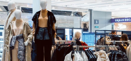 В «Цветном» открылся поп-ап с коллаборацией «Снежной Королевы» и Ruban