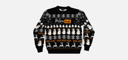 Pornhub выпустил рождественский мерч
