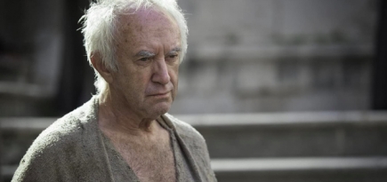 Принца Филиппа в пятом и шестом сезонах «Короны» сыграет Джонатан Прайс