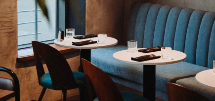 Сергея Собянина попросили отменить требование о ношении перчаток сотрудниками ресторанов