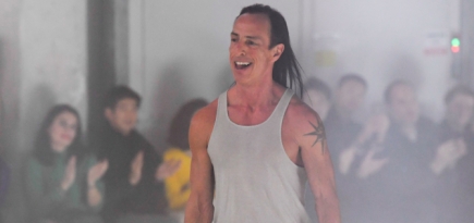 Рик Оуэнс и Moncler кастомизировали автобус для поездки дизайнера по США