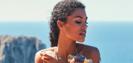 Тина Кунаки представила аромат Riva Solare в новом видео Bvlgari