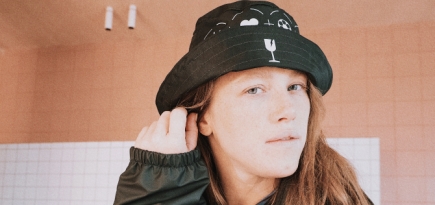 Варвара Шмыкова сделала коллаборацию с женским футбольным клубом GirlPower