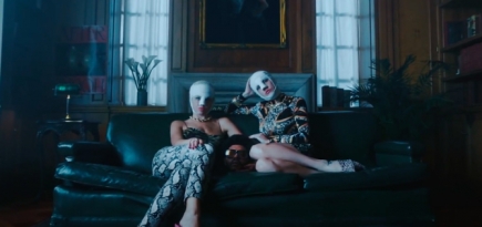 The Weeknd выпустил клип на трек «Too Late» — с виллой и девушками в бинтах