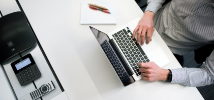 Оперштаб Москвы по борьбе с COVID-19 обязал отстранять от работы отказавшихся от прививки