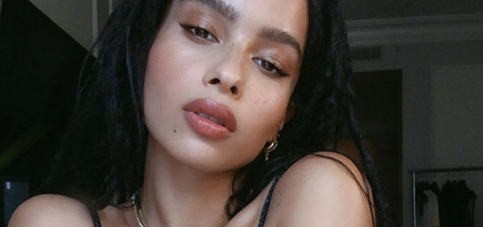 Зои Кравиц анонсировала старт продаж нюдовой помады из коллаборации с YSL Beauty