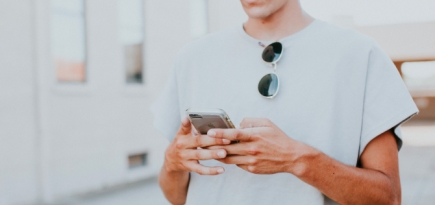 Маркетологи дали новое название поколению Z — это аббревиатура