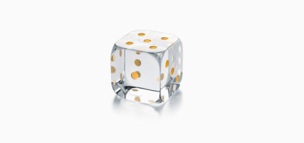 Baccarat выпустил игральные кости и домино из хрусталя