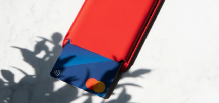 Visa и Mastercard приостановят работу в России