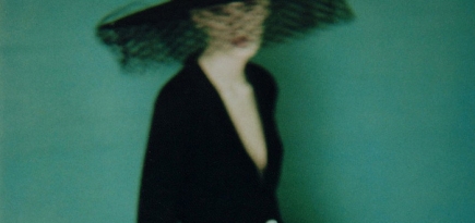 Выставка недели: \"О цвете\" — снимки Сары Мун в Лондоне