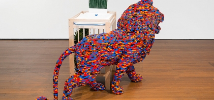 Скульптуры из LEGO и мебели IKEA в серии работ Habitat