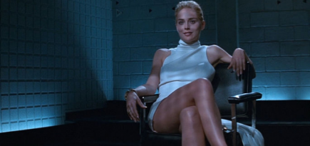 Шэрон Стоун повторила сцену из «Основного инстинкта»