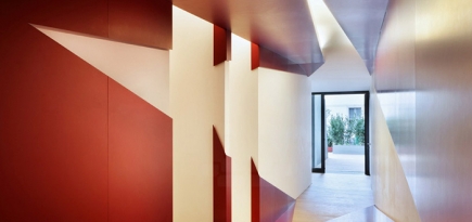 Сюрреалистический мир \"Твин Пикса\" в интерьере ресторана \"18.13\"