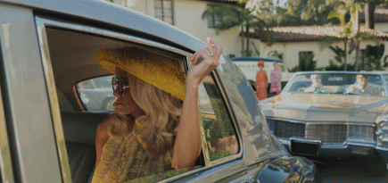 «Очень странные дела» и «Вампиры средней полосы»: какие сериалы смотреть в ноябре