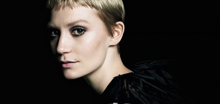 Миа Васиковска в рекламной кампании ароматов Prada