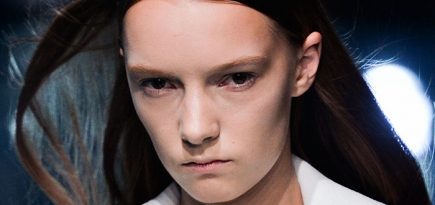 Красота в деталях: образ с показа Balenciaga