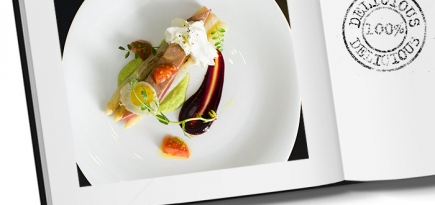 Блюдо недели: тунец со спаржей и кремом из бурраты