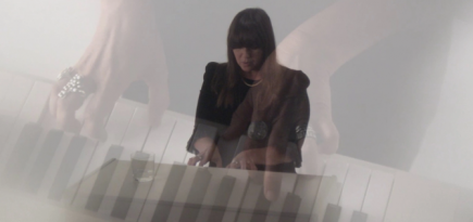 Джим Джармуш срежиссировал клип Cat Power на песню «A Pair of Brown Eyes»