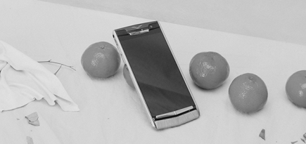 Смартфон Signature Touch Alligator от Vertu — выбор Buro 24/7