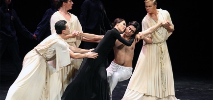 Ахматова, Шостакович и Моцарт на одной сцене: \"Реквием\" Бориса Эйфмана