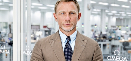 Дэниэл Крэйг проинспектировал производство часов агента 007