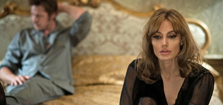 Первые кадры: Анджелина Джоли и Брэд Питт в новой киноленте \"У моря\"
