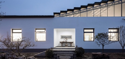 Китайский художник превратил заброшенный завод в галерею