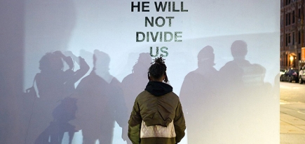 Шайа ЛаБаф объявил 4-летний протест против Трампа