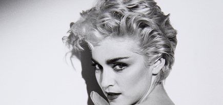 На аукционе в Беверли-Хиллз продали вещи Мадонны