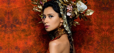 Равшана Куркова сыграет в спектакле без слов