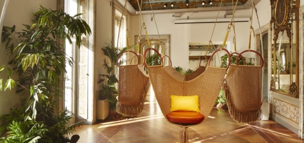 Зимний сад в стиле Louis Vuitton: аксессуары для цветов