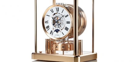 Третья версия настольных часов Jaeger-LeCoultre