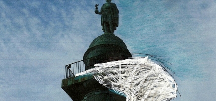 Инсталляции-паразиты на Вандомской площади в Париже