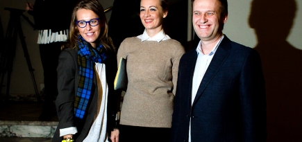 Ксения Собчак и Алексей Навальный на премьере спектакля \"Возвращение домой\"