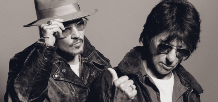 Джонни Деппа и Джеффа Бека обвинили в плагиате текста песни из альбома «18»