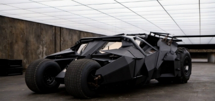 Реплика бэтмобиля выставлена на продажу за $1 млн