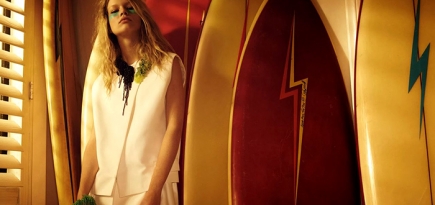 Анна Иверс и Кирсти Хьюм в весеннем выпуске Self Service