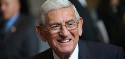 Умер один из богатейших людей США Илай Броуд