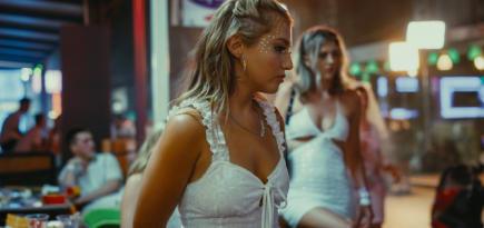 Kion выпустил картину-призер Каннского кинофестиваля «Как заниматься сексом»